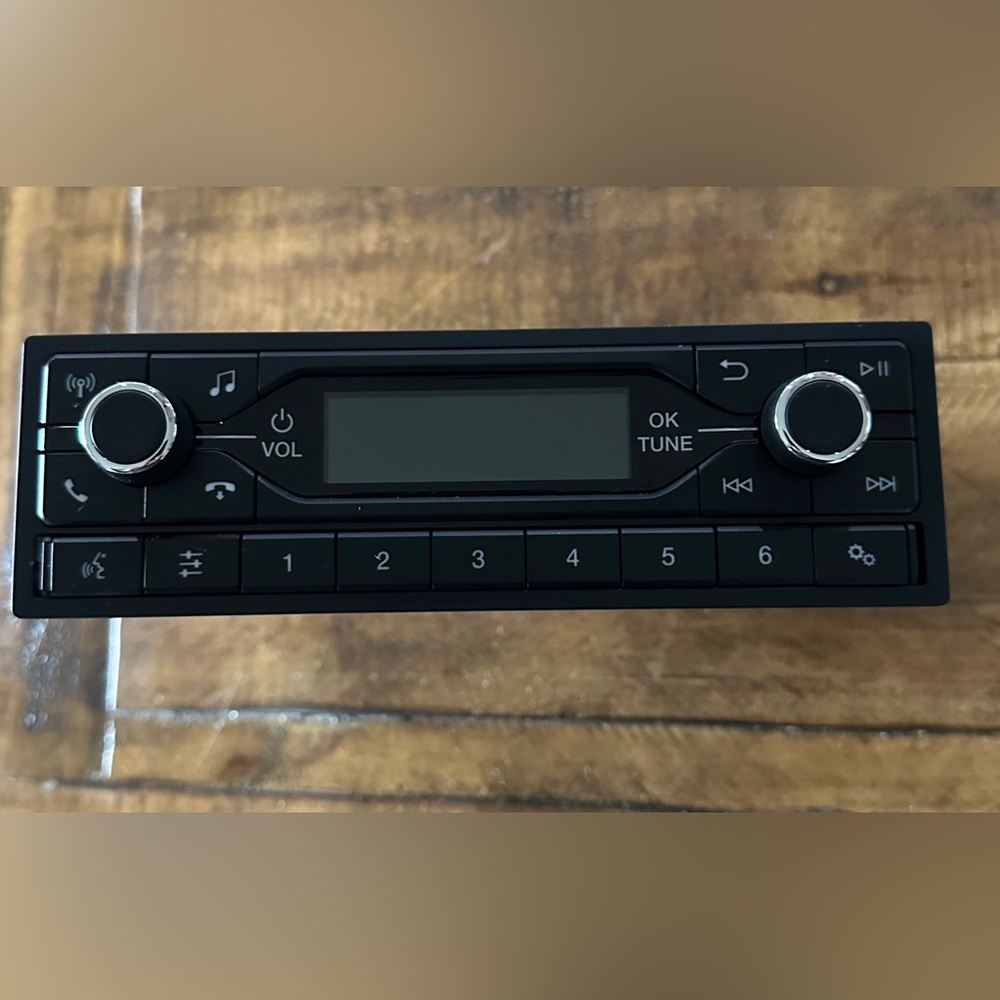 Ford OEM Bluetooth Stereo 2023 E-450 in full working order.